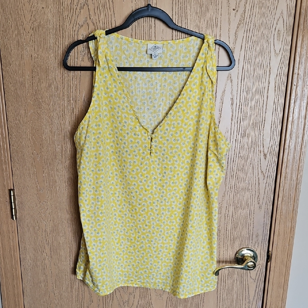 St. Johns Bay Yellow Sleeveless Tank Top